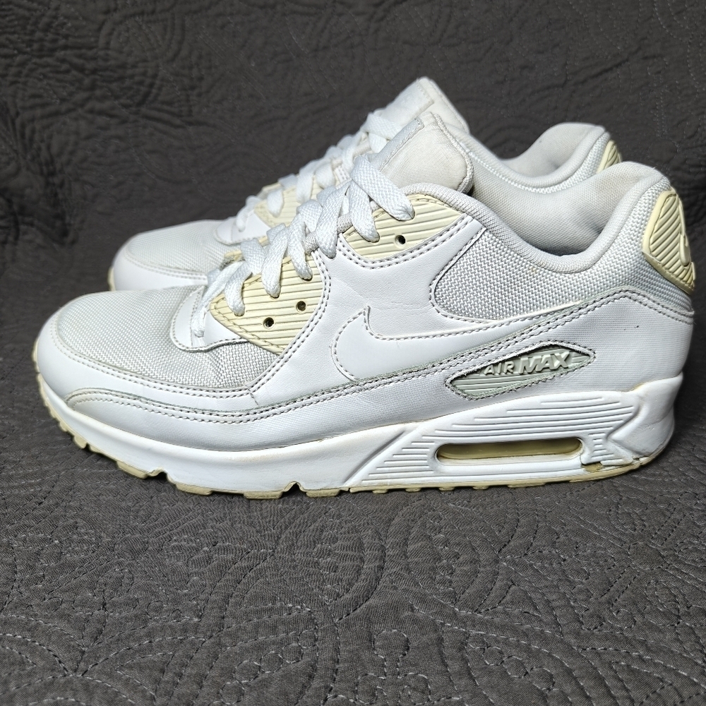 Nike Air Max 90 Retro Athletic White Sneakers Men's Shoe Size 8